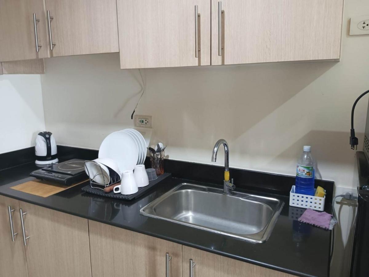 Breeze Residences - 1Br Unit With Balcony -Top Floor Манила Экстерьер фото