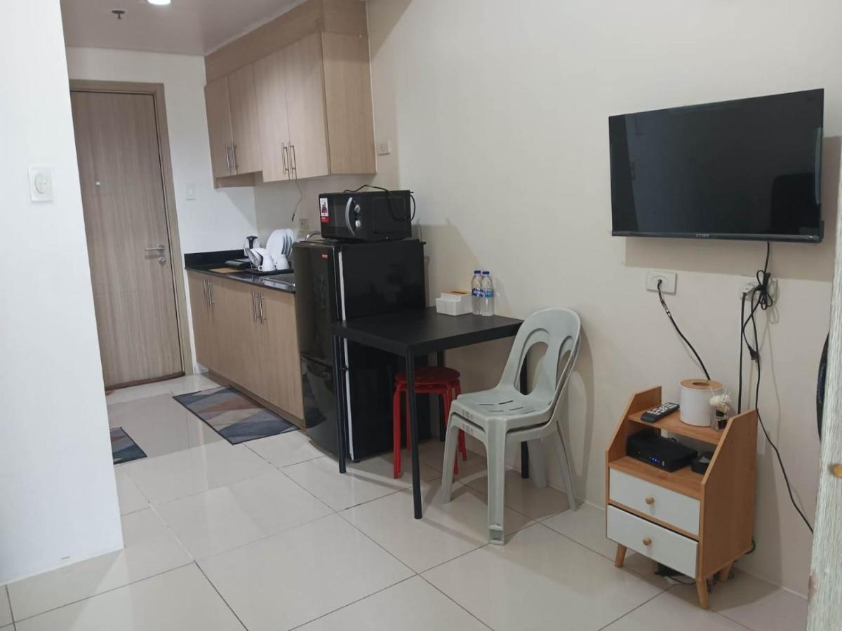 Breeze Residences - 1Br Unit With Balcony -Top Floor Манила Экстерьер фото